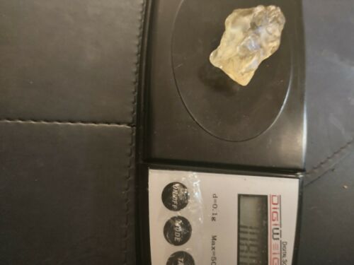 Yellow Sunstone Rough 45 Grams Or 75 Carats