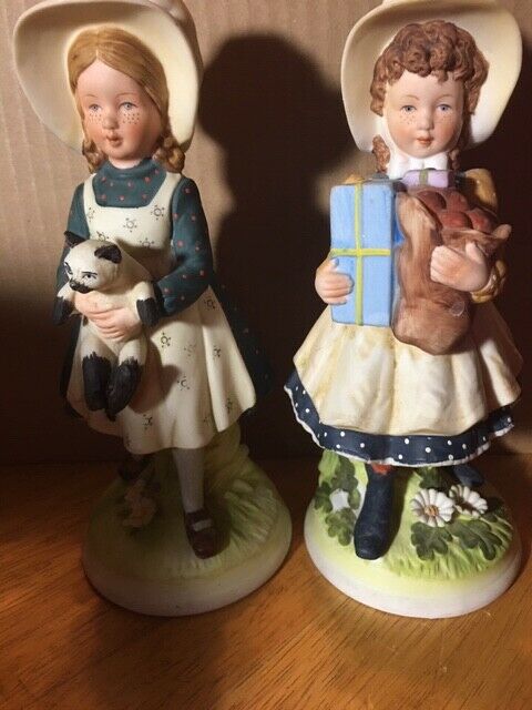 Figurine~Holly Hobbie 1973 HHF-1 & HHF-5 Bisque Porcelain 8