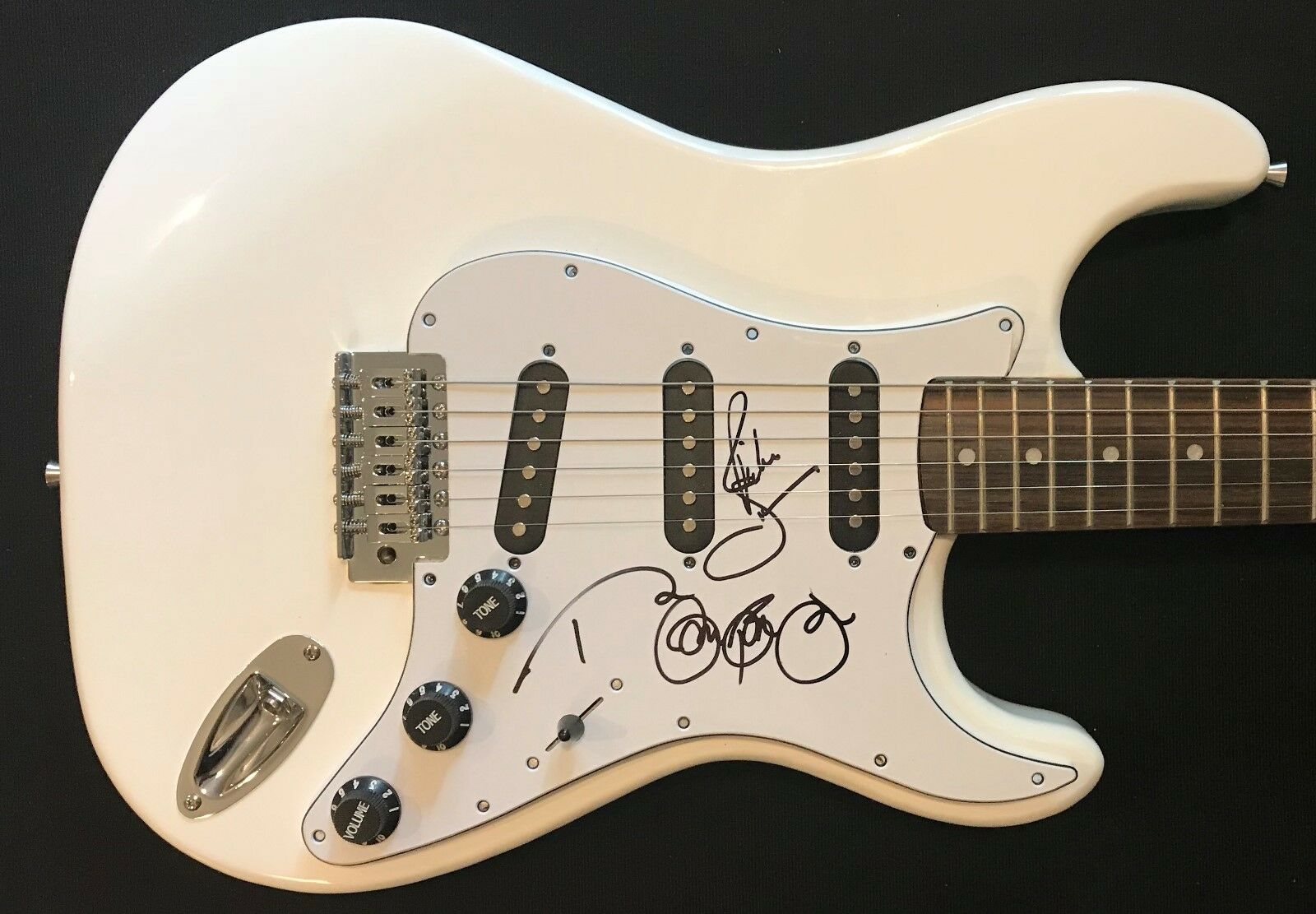 Bon Jovi Signed Guitar Jon Bon Jovi Autographed Guitar Richie Sambora Tico Tores
