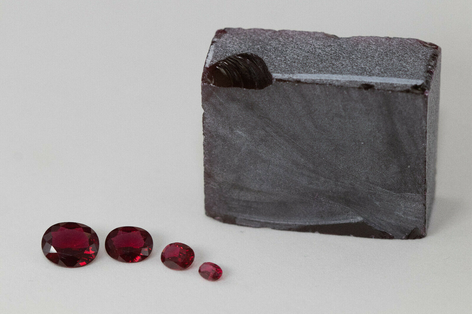 Nanosital #R-4 Ruby 106 gr Faceting Rough Created Gemstone
