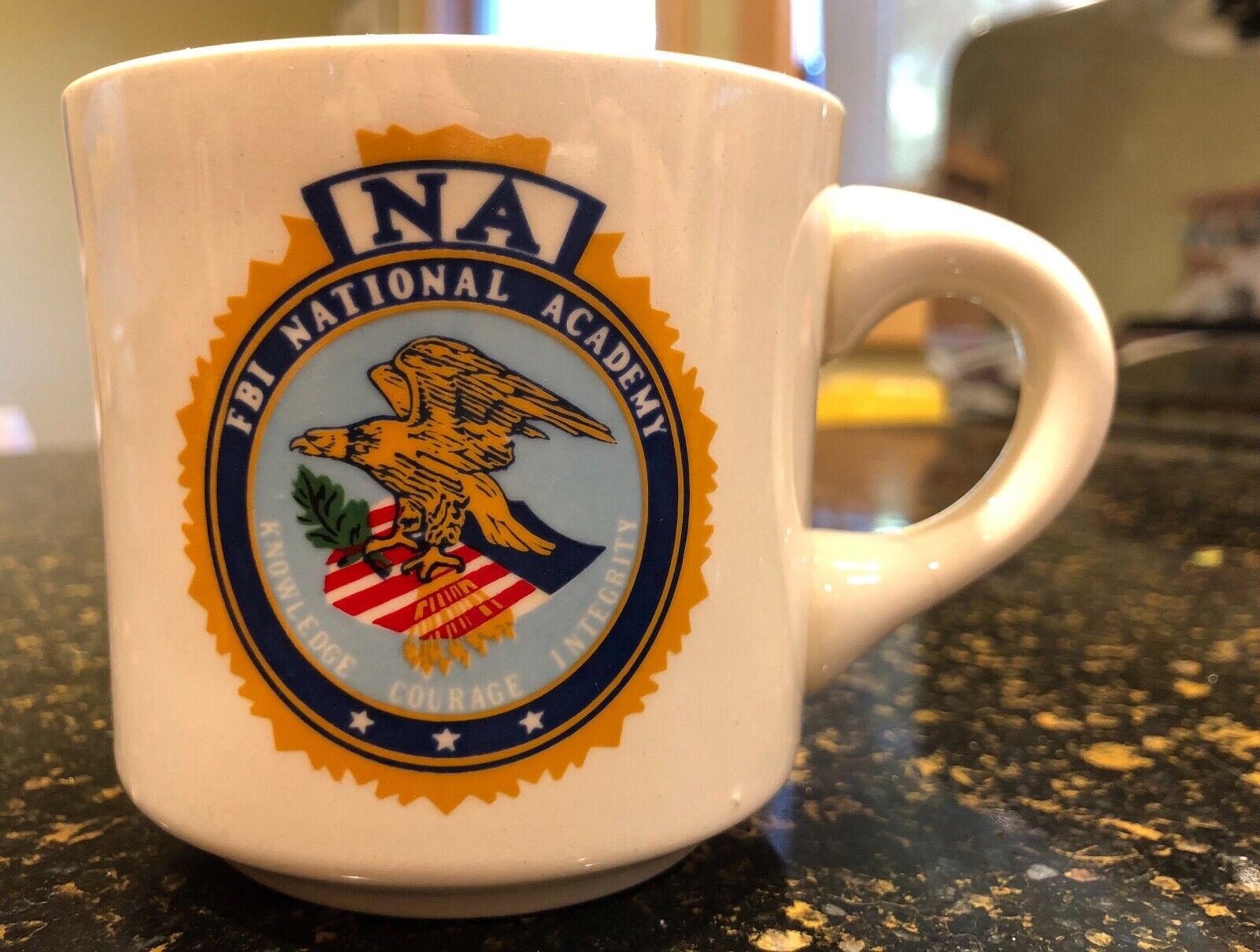 Vintage 1970s FBI NATIONAL ACADEMY Mug ORIG ATCO Federal Bureau of Investigation