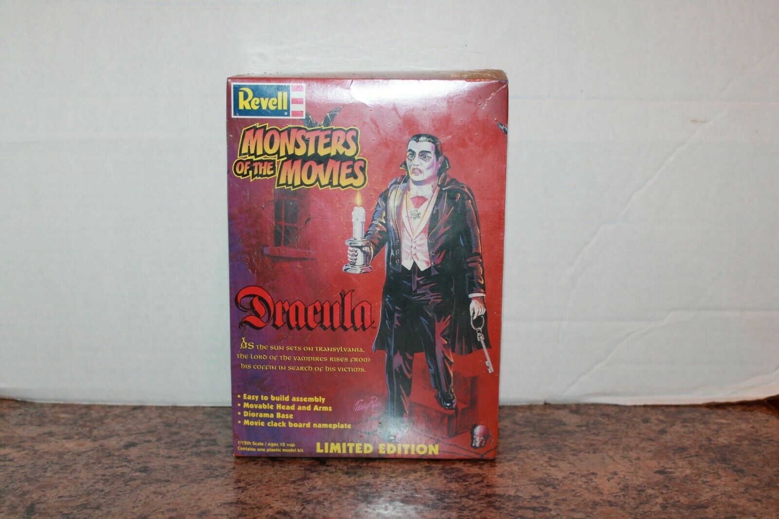 Monsters Of The Movies Dracula Revell Model Kit * Factory Sealed*  1999